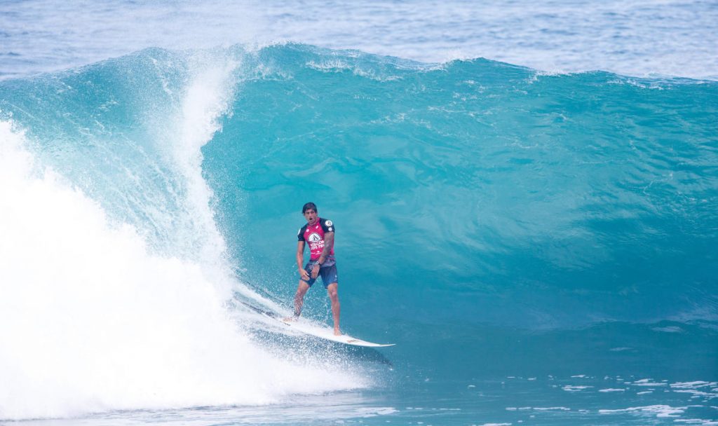 Ezekiel Lau, Volcom Pipe Pro 2018, Pipeline, North Shore de Oahu, Havaí