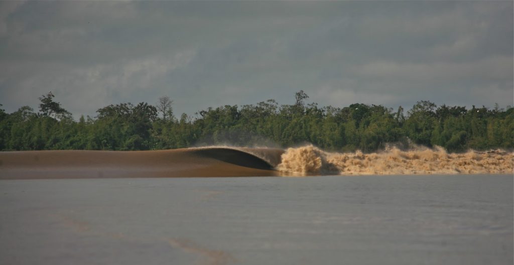 Pororoca do Rio Araguari (AP)