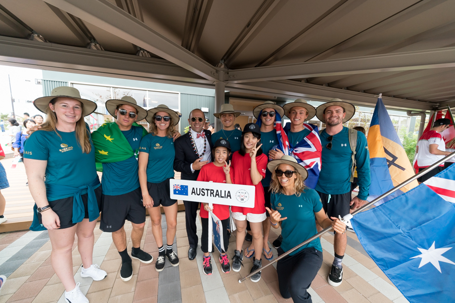 Cerimônia de abertura do UR ISA World Surfing Games 2018, Long Beach, Tahara, Japão.