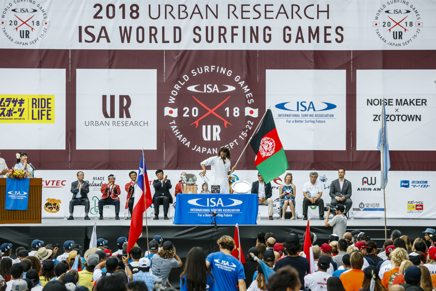 Cerimônia de abertura do UR ISA World Surfing Games 2018, Long Beach, Tahara, Japão.