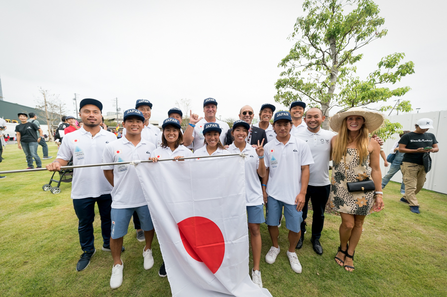 Cerimônia de abertura do UR ISA World Surfing Games 2018, Long Beach, Tahara, Japão.