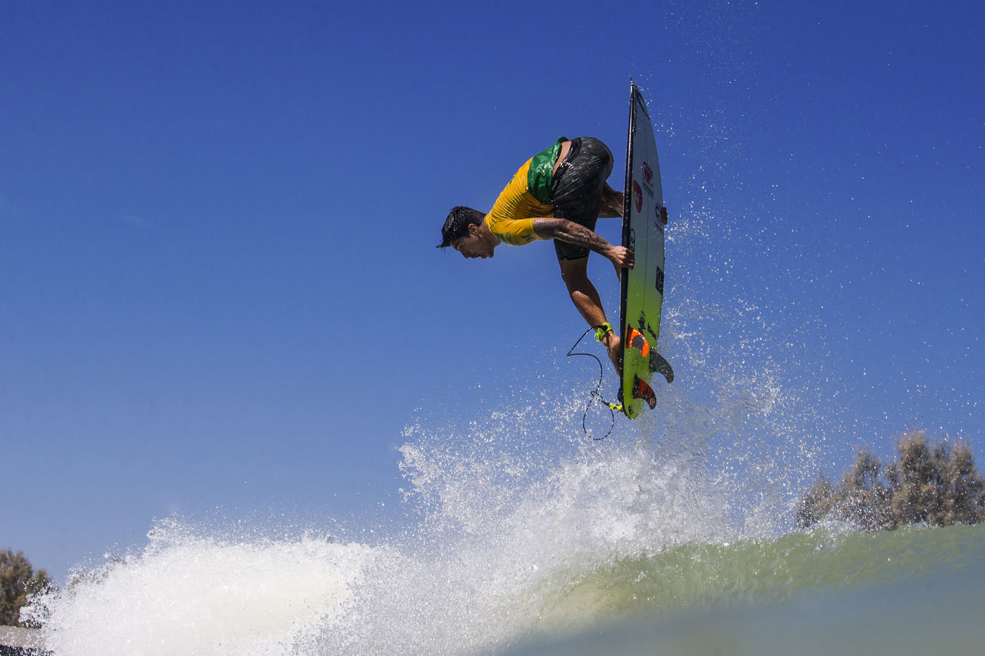Surf Ranch Pro - Medina e Filipe fazem final | Waves