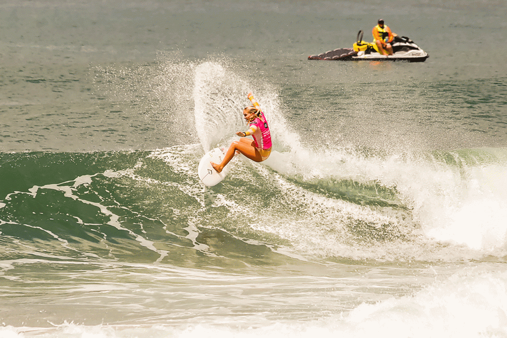 Surfest Newcastle Pro 2020, Merewether Beach, Austrália