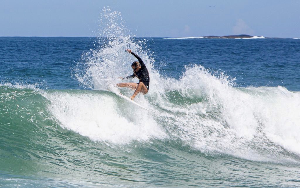 Mariana Areno, Perfil SuperSurf XP.