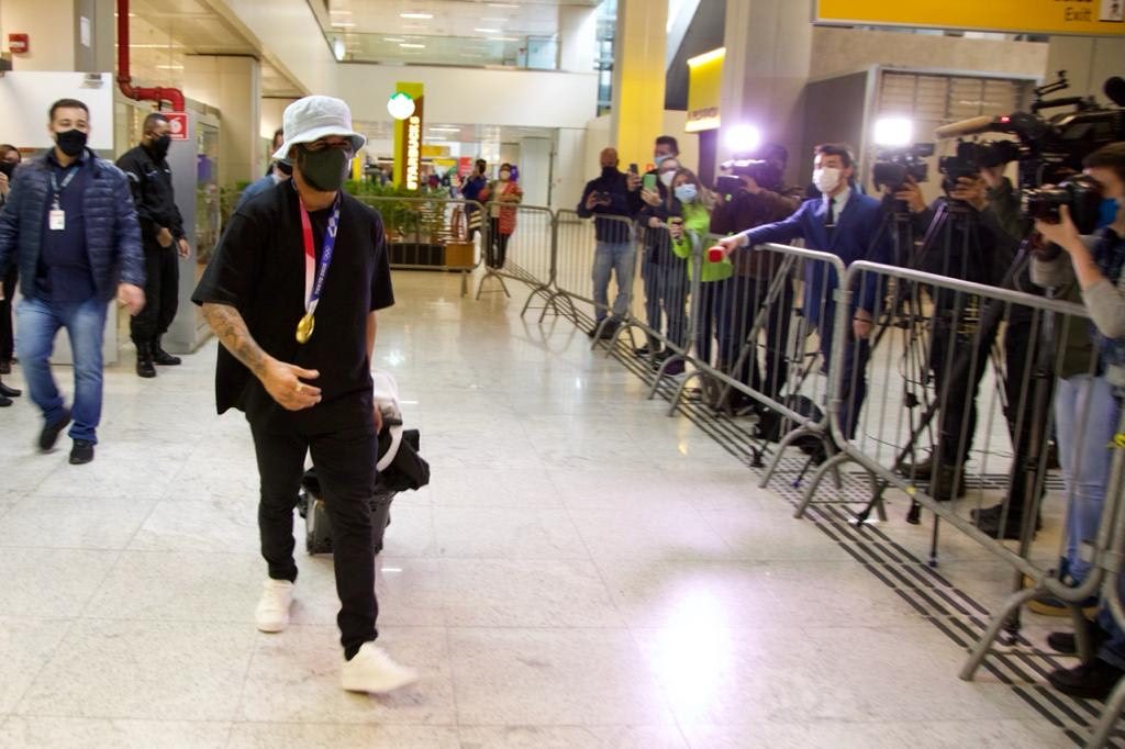 Italo Ferreira, Aeroporto de Guarulhos (SP).