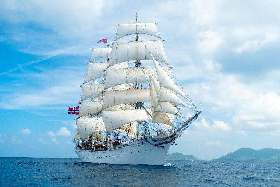Veleiro Statsraad Lehmkuhl