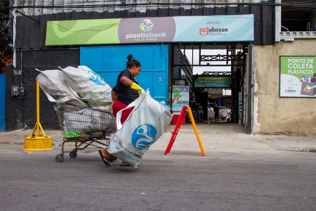 Operação Plastic Bank