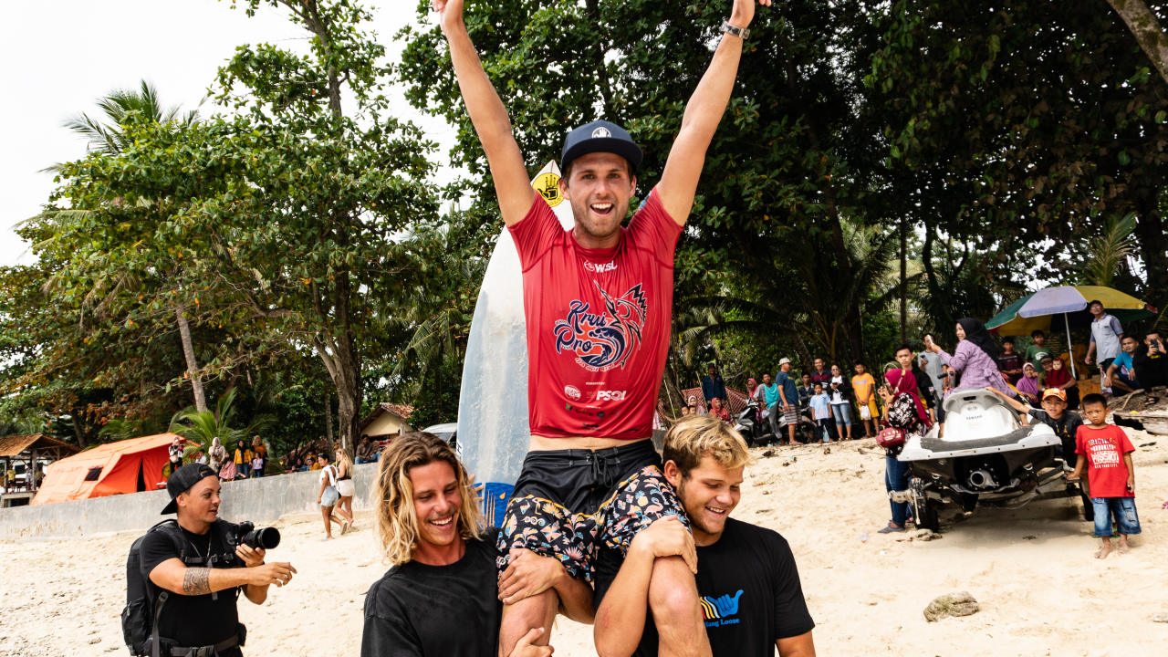 Jesse Mendes, Ujung Bocur, Sumatra, Indonésia