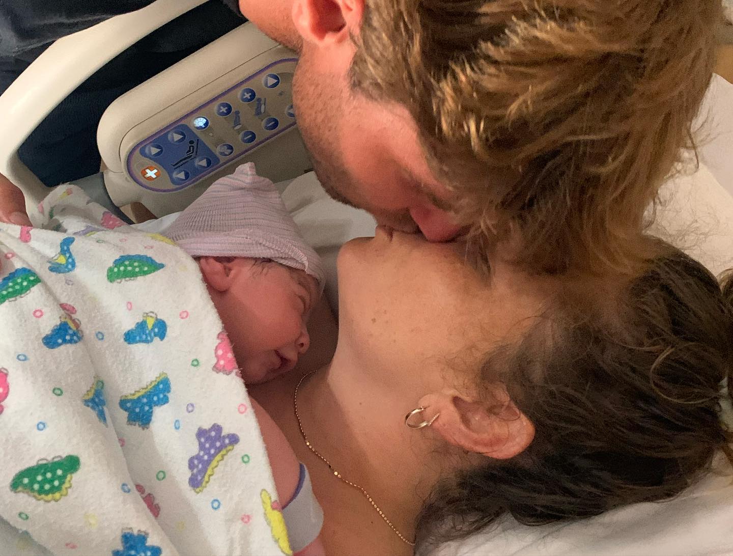 Bruna e Dane comemoram a chegada do filho Léo