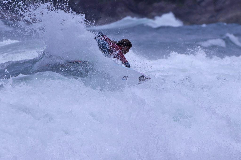 Hang Loose Surf Attack, Praia de Camburi, São Sebastião (SP)