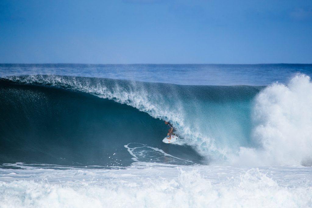 Arquivo, Billabong Pro Pipeline, North Shore de Oahu, Havaí