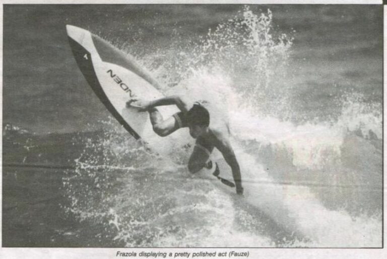 Frajola surfista da Barra da Tijuca.