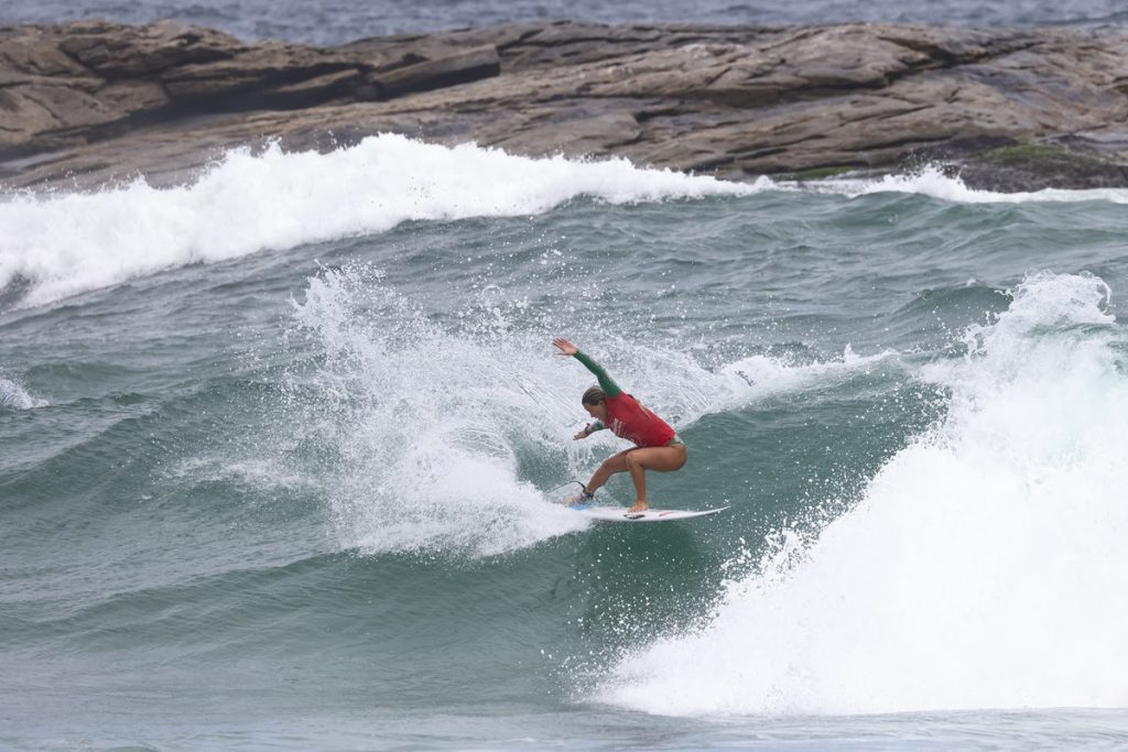 Laura Raupp segue na liderança do ranking da WSL South America.