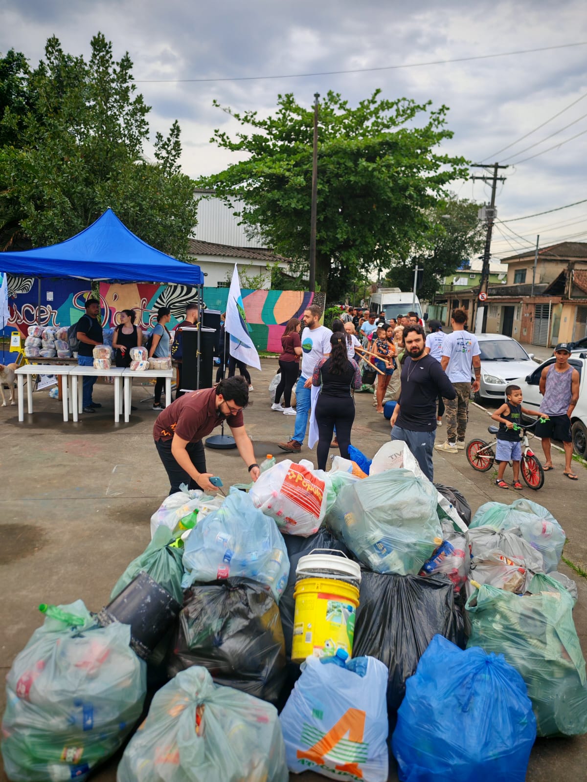 Feira de trocas na Ecobarreira.