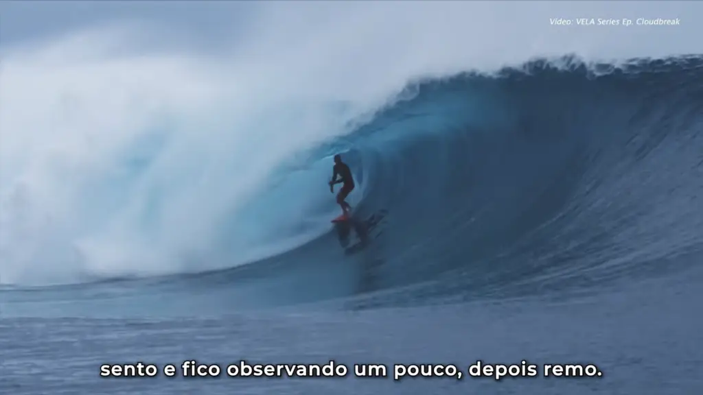 John John Florence em cena da série VELA, episódio de Cloudbreak, Fiji.