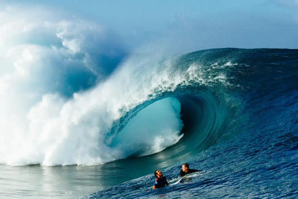 Teahupoo, Outerknown Tahiti Pro 2026, Foto de Arquivo
